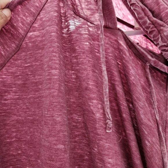 Ever Hottie Cropped  Hoodie Womens In Size Medium Cranberry Color Lightweight - Picture 5 of 10
